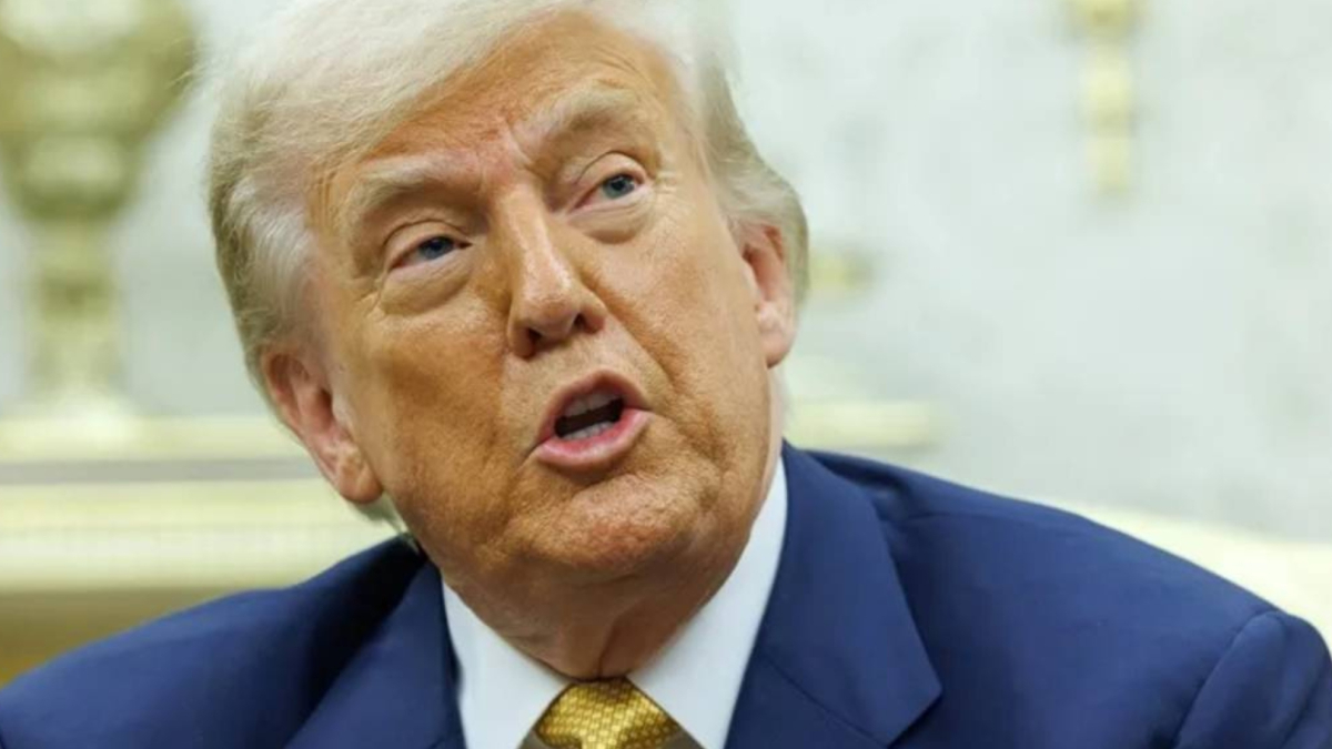 Donald Trump reafirma su preferencia por los Yankees arremetiendo contra los Mets en una diatriba improvisada durante un mitin