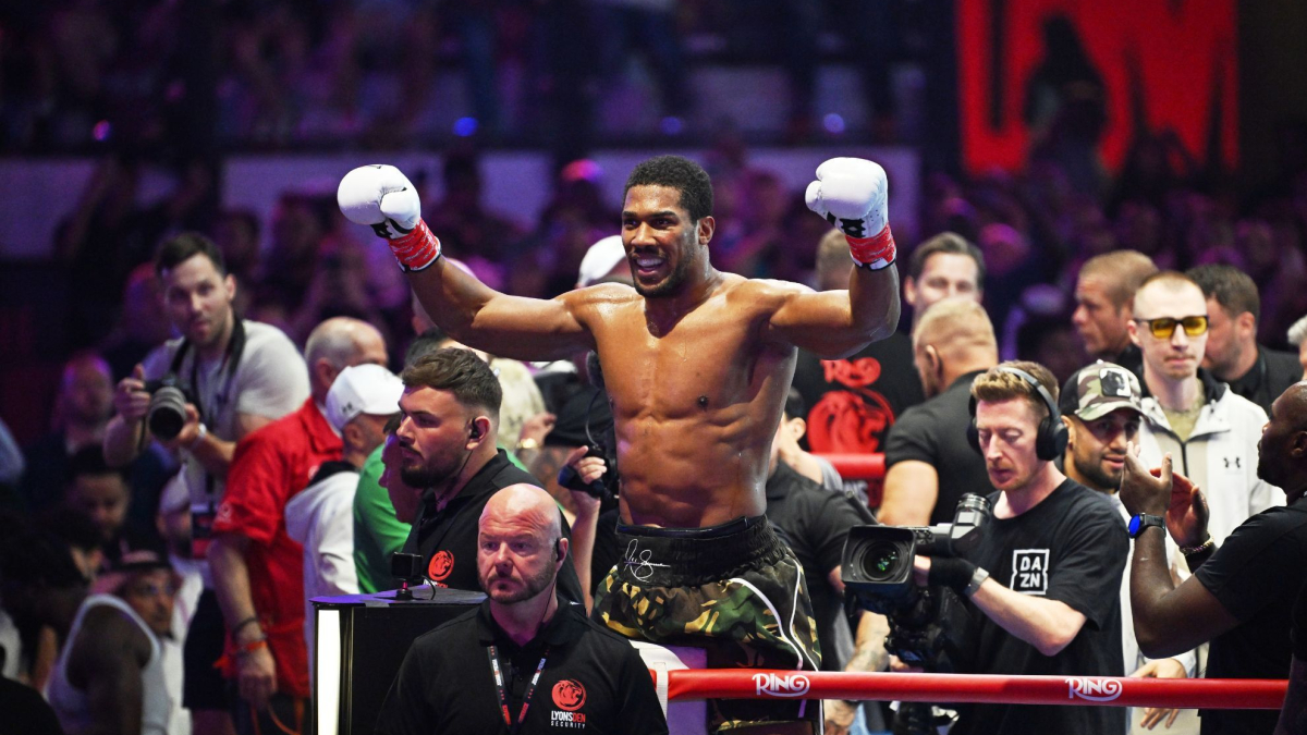 Anthony Joshua sobrevivió a los golpes que casi acaban con él antes de lograr un brutal nocaut