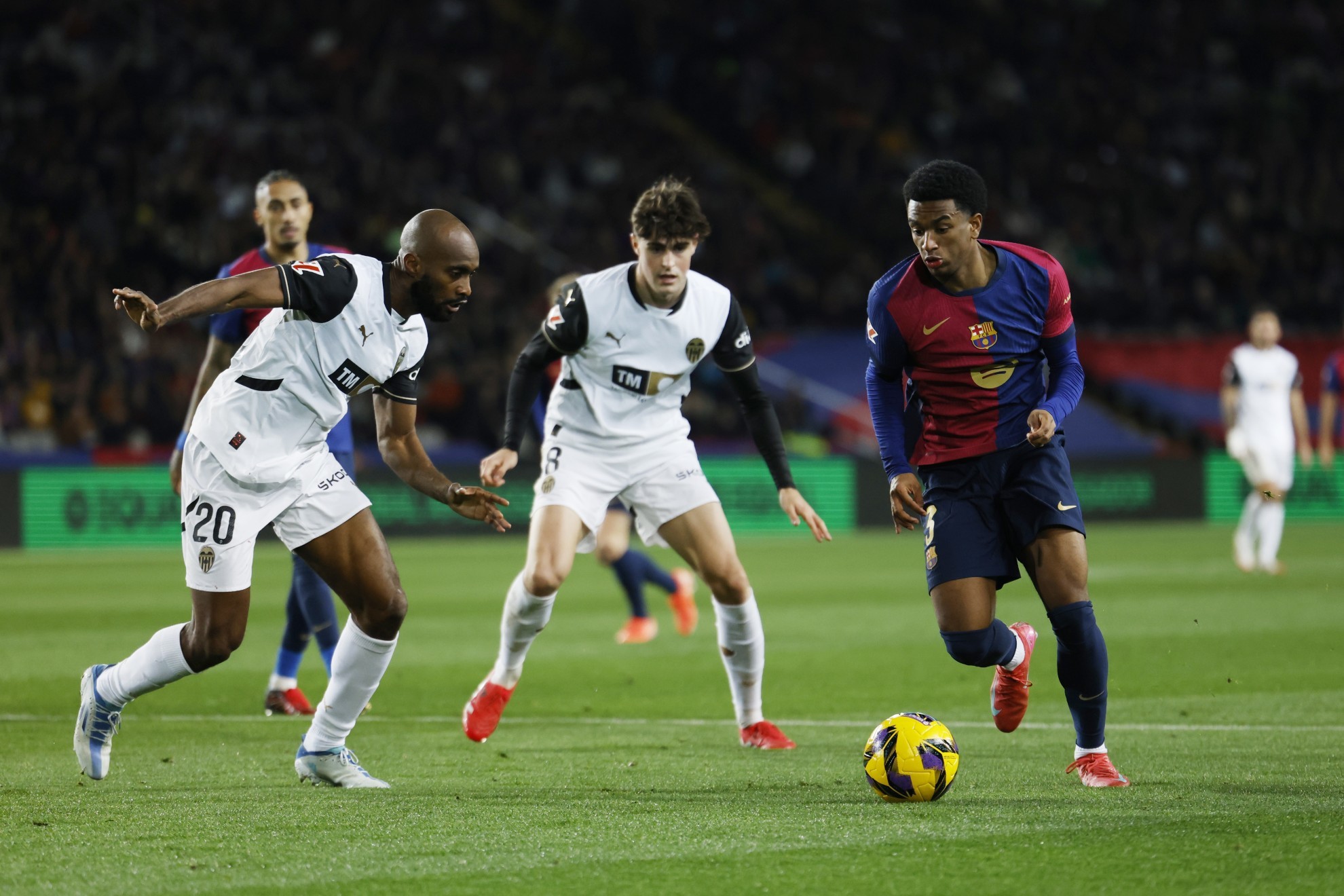 A qué hora es Valencia vs Barcelona y dónde ver el partido de la Copa ...